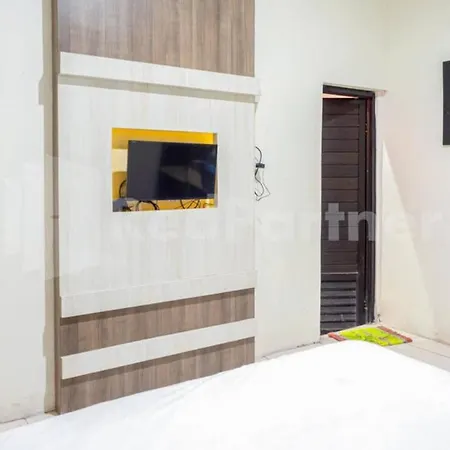 My Hommy Homestay Mitra Reddoorz-2